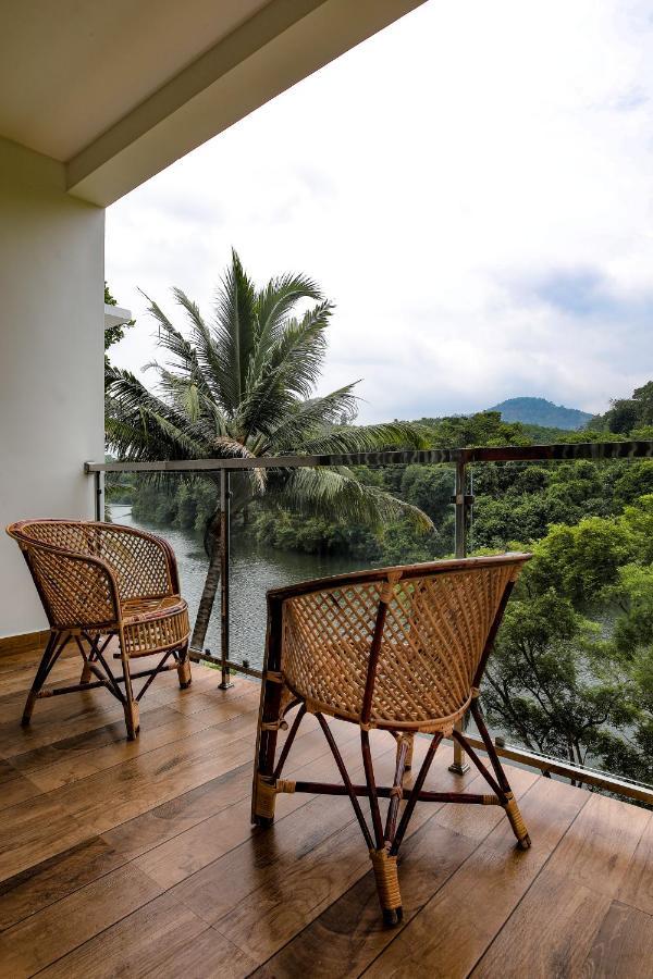 Thenmala Hormuz Inn Kolattupuzha Exterior foto