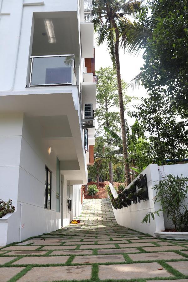 Thenmala Hormuz Inn Kolattupuzha Exterior foto